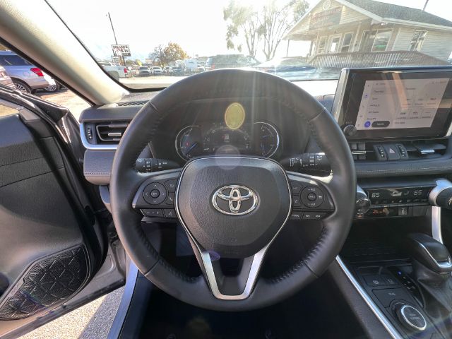 2024 Toyota RAV4 Hybrid XLE Premium 12