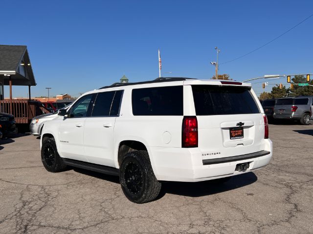 2018 Chevrolet Suburban LT 4WD 3