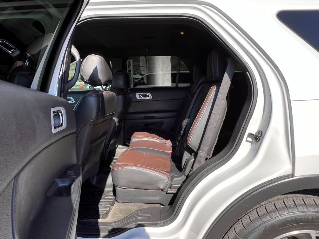 2014 Ford Explorer Sport 4WD 13