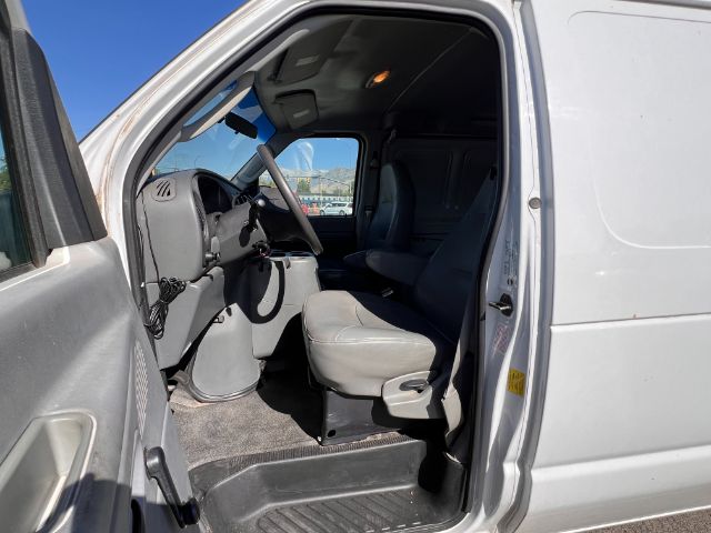 2003 Ford Econoline E-350 Super Duty 12