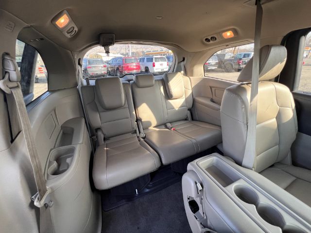 2014 Honda Odyssey EX-L 22