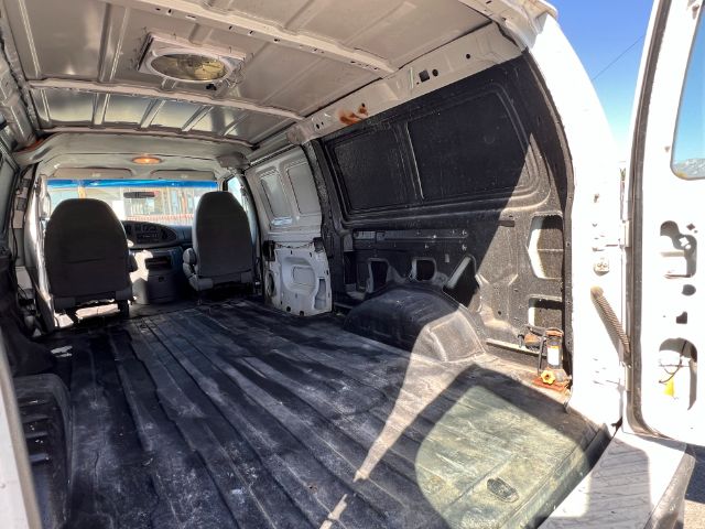 2003 Ford Econoline E-350 Super Duty 20