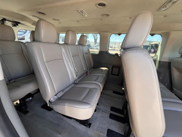 2017 Nissan NV Passenger 3500 SL V8 11