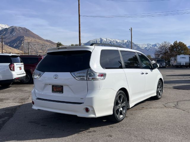 2016 Toyota Sienna SE FWD 8-Passenger FWD V6 7