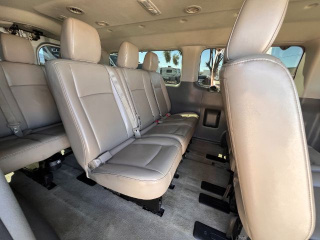 2013 Nissan NV Passenger 3500 SL V8 19