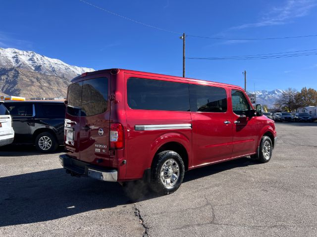 2016 Nissan NV Passenger 3500 SL V8 5