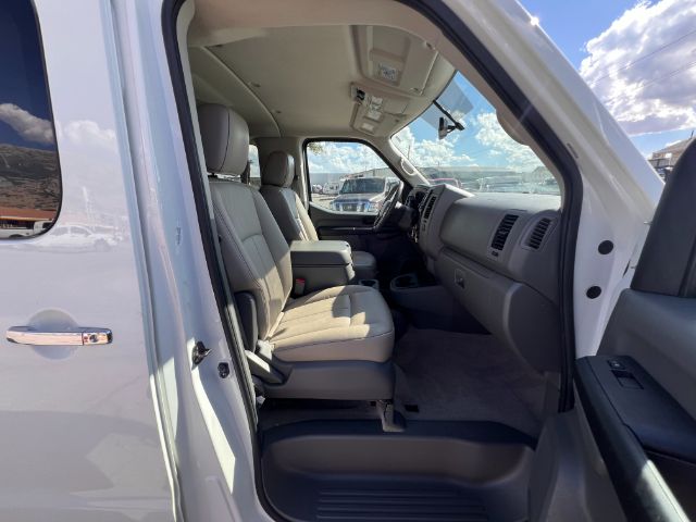 2019 Nissan NV Passenger 3500 SL V8 24