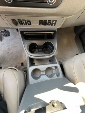 2016 Nissan NV Passenger 3500 SL V8 14