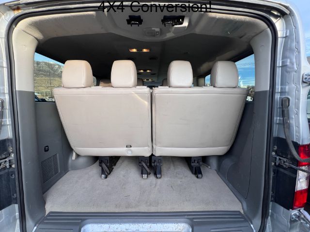 2018 Nissan NV Passenger 3500 SL V8 15