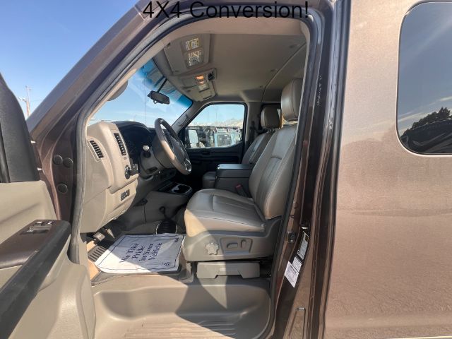 2016 Nissan NV Passenger 3500 SL V8 9