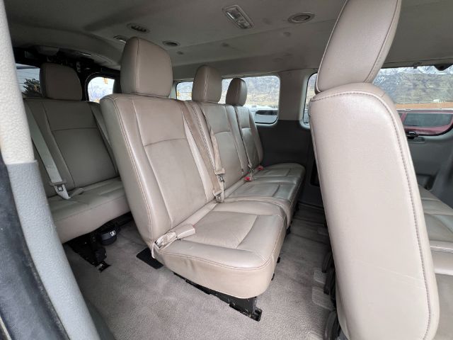 2016 Nissan NV Passenger 3500 SL V8 14