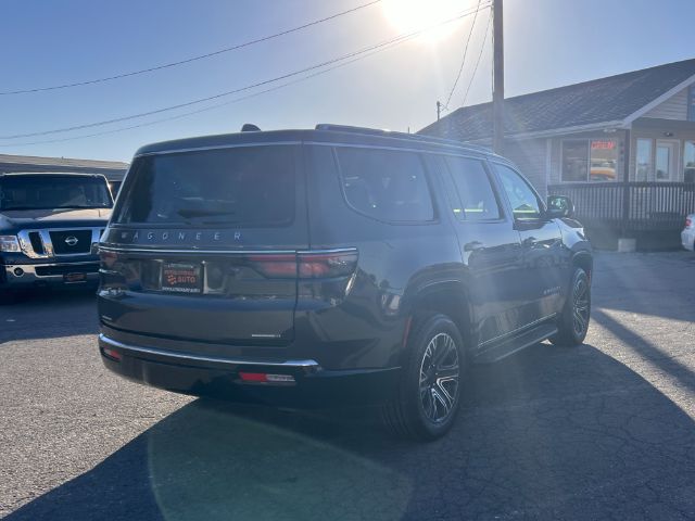 2022 Jeep Wagoneer Series III 4WD 5