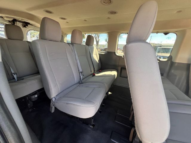 2016 Nissan NV Passenger 3500 S V8 18