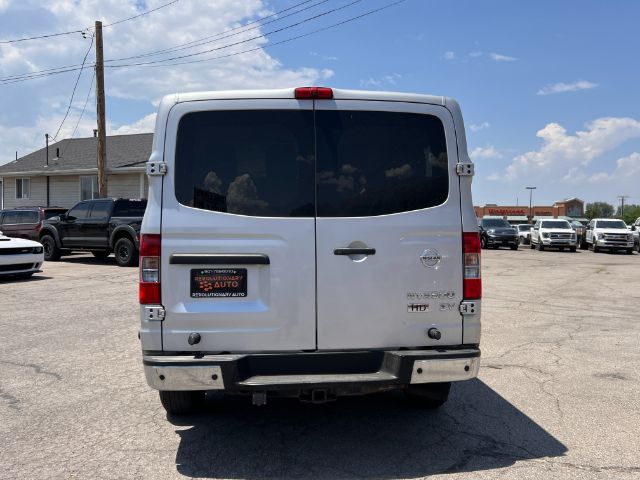 2013 Nissan NV Passenger 3500 SV V6 4