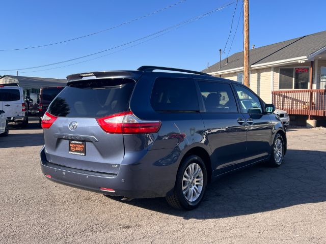 2015 Toyota Sienna XLE FWD 8-Passenger V6 5