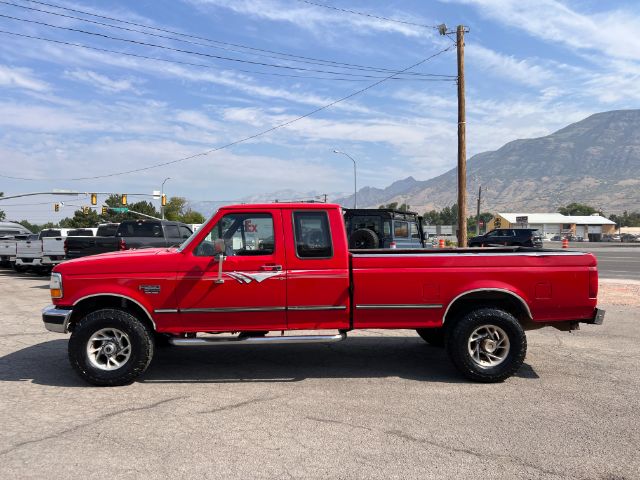 1996 Ford F-250 XL SuperCab Short Bed 4WD 2