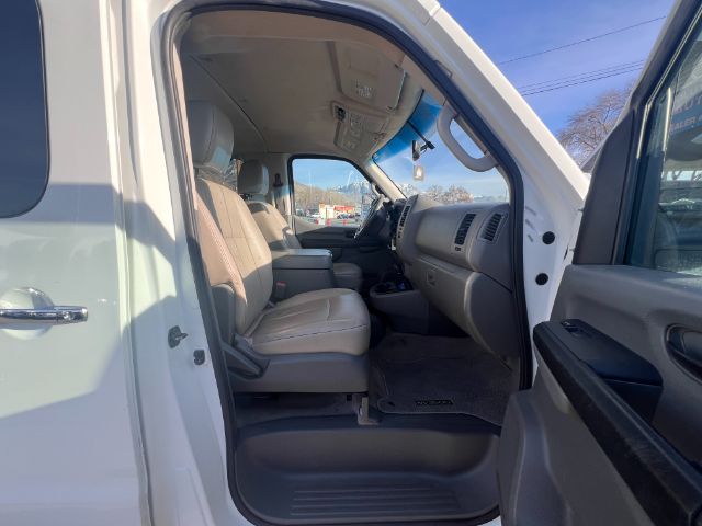 2014 Nissan NV Passenger 3500 SL V8 20