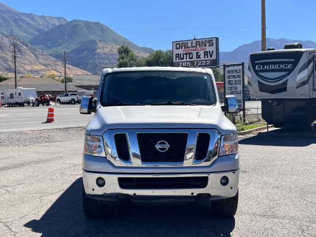 2013 Nissan NV Passenger 3500 SL V8 8