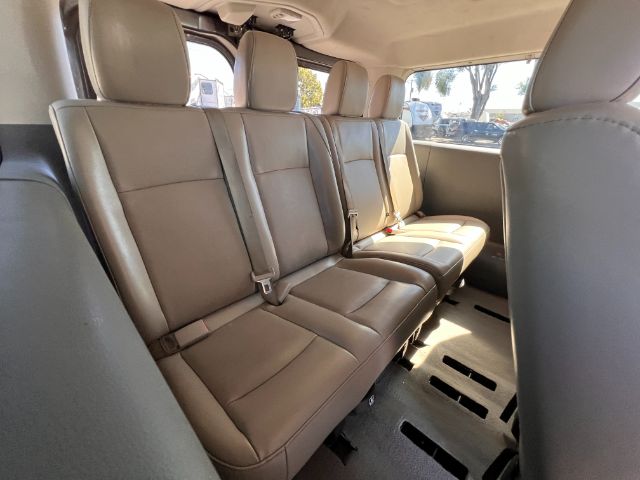 2019 Nissan NV Passenger 3500 SL V8 22