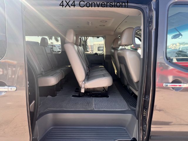 2016 Nissan NV Passenger 3500 SL V8 19