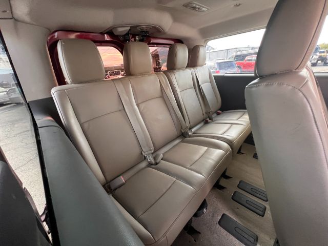 2021 Nissan NV Passenger 3500 SL V8 21