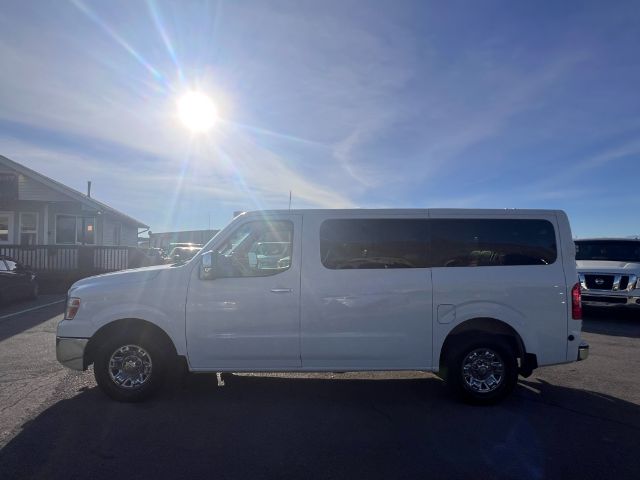 2014 Nissan NV Passenger 3500 SL V8 4