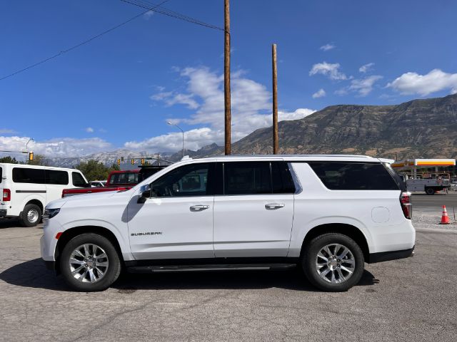 2023 Chevrolet Suburban Premier 4WD 2