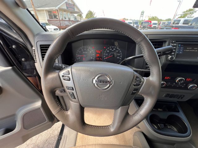 2017 Nissan NV Passenger 3500 SL V8 11