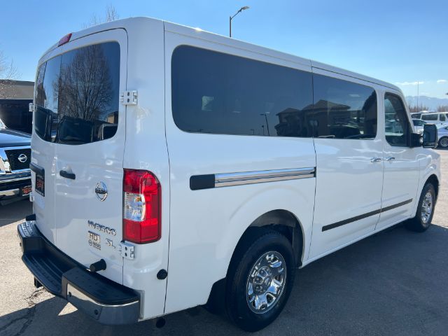 2016 Nissan NV Passenger 3500 SL V8 5