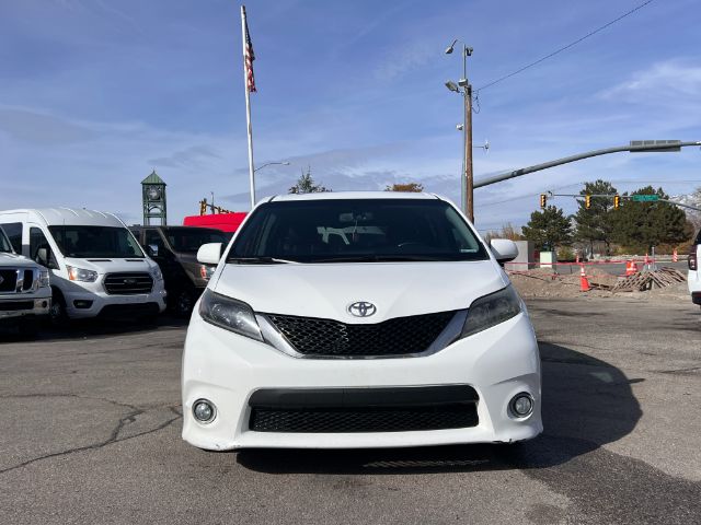 2016 Toyota Sienna SE FWD 8-Passenger FWD V6 2