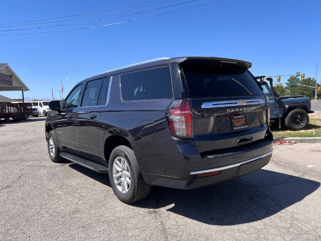 2023 Chevrolet Suburban LT 4WD 3