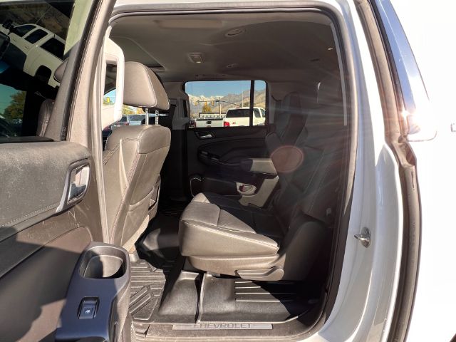 2018 Chevrolet Suburban LT 4WD 17