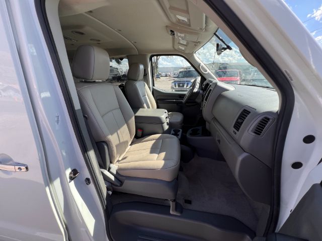 2019 Nissan NV Passenger 3500 SL V8 25