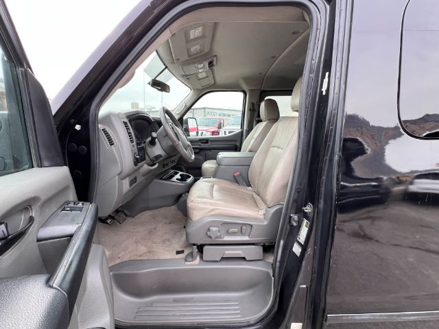 2016 Nissan NV Passenger 3500 SL V8 9