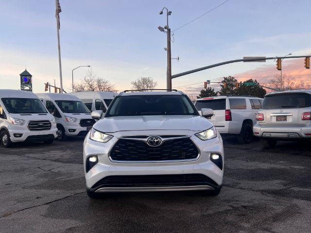 2022 Toyota Highlander Platinum AWD V6 2