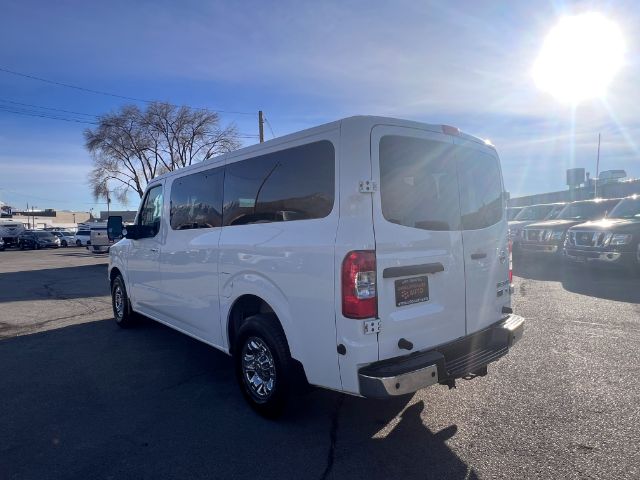 2014 Nissan NV Passenger 3500 SL V8 5