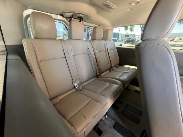 2013 Nissan NV Passenger 3500 SL V8 20