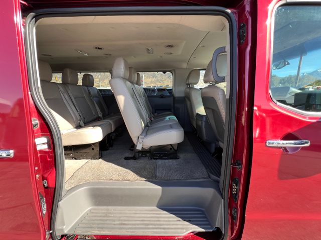 2016 Nissan NV Passenger 3500 SL V8 15