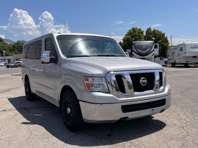 2013 Nissan NV Passenger 3500 SV V6 7