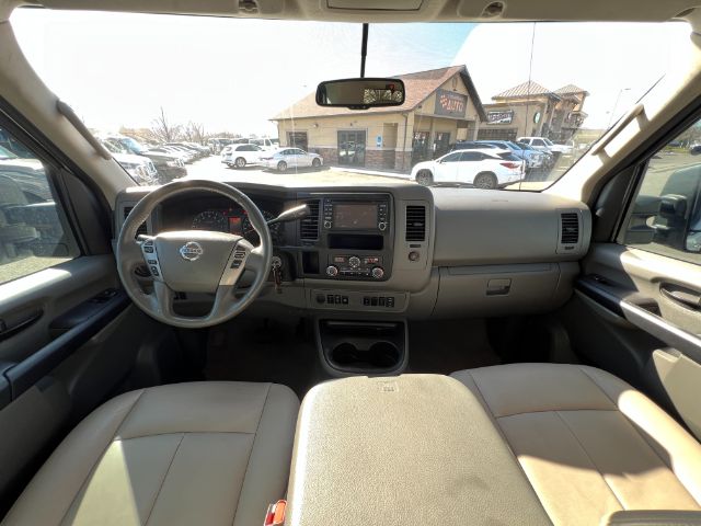 2016 Nissan NV Passenger 3500 SL V8 27