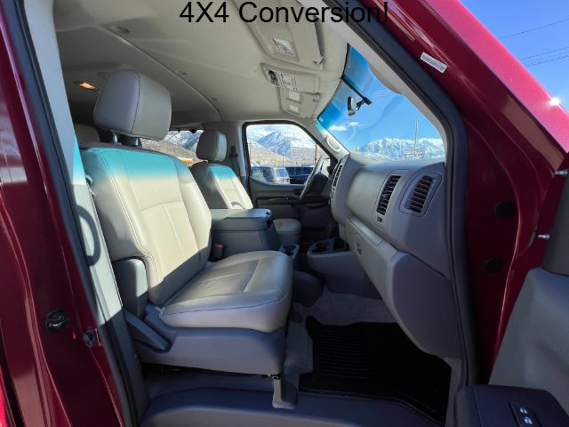 2019 Nissan NV Passenger 3500 SL V8 22