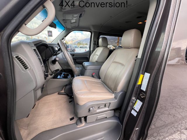 2014 Nissan NV Passenger 3500 SL V8 9