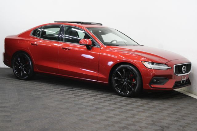 2021 Volvo S60 Momentum