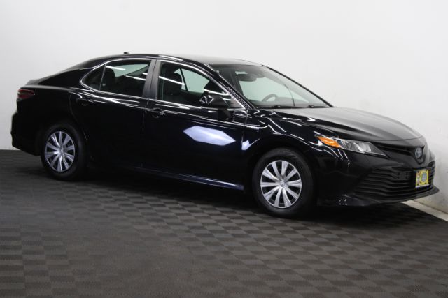 2020 Toyota Camry LE Hybrid