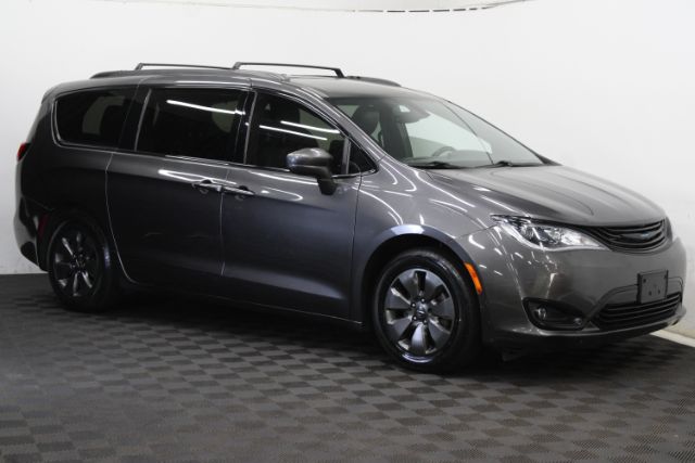 2019 Chrysler Pacifica Hybrid Touring L
