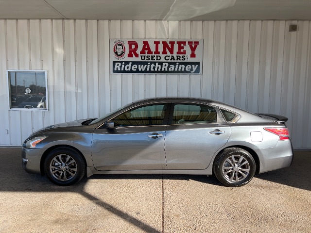 2015 Nissan Altima S's photo