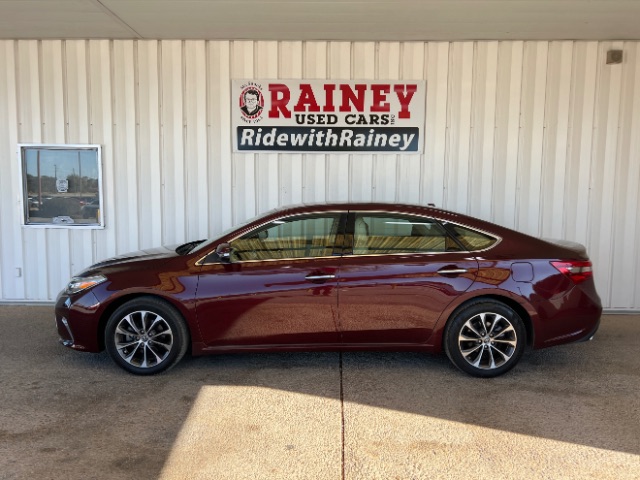 2016 Toyota Avalon XLE's photo