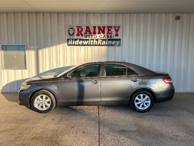 2010 Toyota Camry XLE's photo