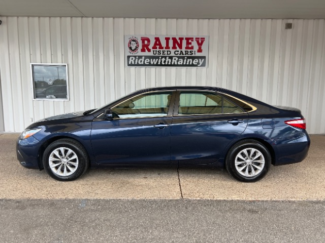 2016 Toyota Camry 2.5 Auto LE's photo