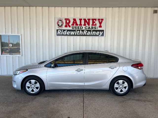 2017 Kia Forte LX's photo